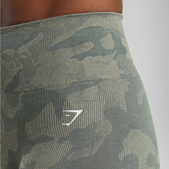 Gymshark Adapt Camo Seamless Shorts - Picture 6 of 8